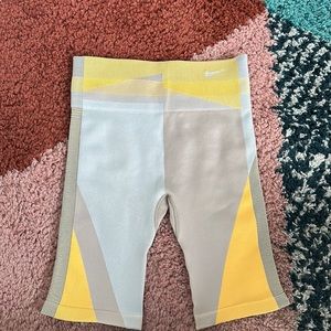 Nike dri-fit bike shorts - size m